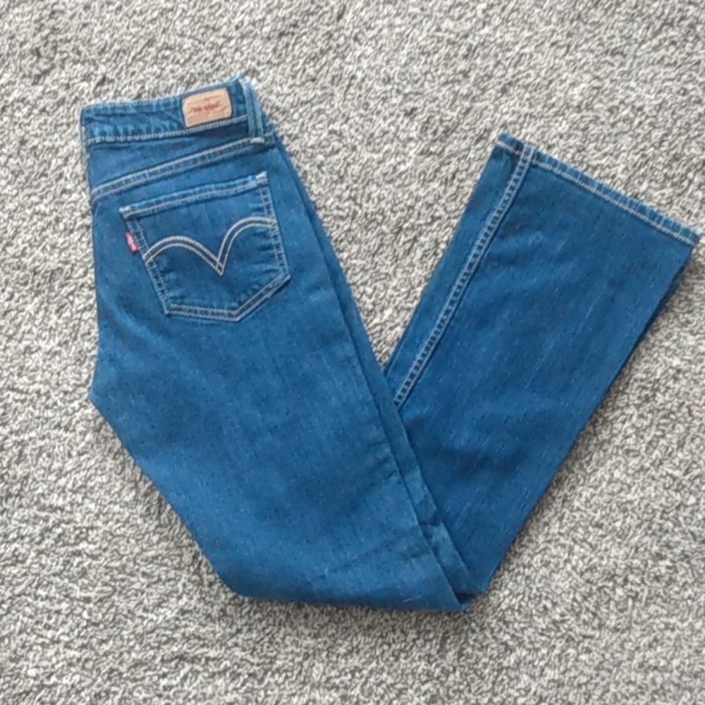 Size 5 Levi's superlow boot cut new without tags